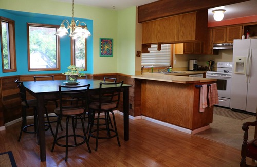 Central Oregon House | Welcoming 5-bedroom house in the Whitaker neighborhood with WiFi in Eugene.