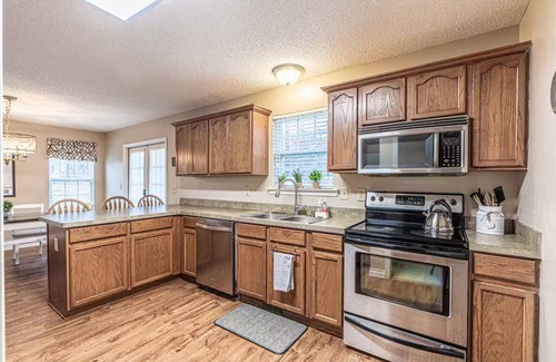 Eatonton House | Welcoming 6-bedroom house with AC in charming Eatonton