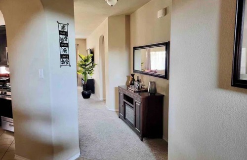 Fossil Creek House | Welcoming and Spacious Residence 4 Bedrooms 3 Bath