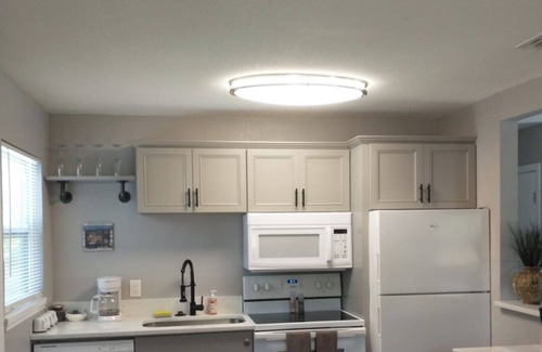 Cocoa House | Welcoming home with everything you need in Cocoa - 2 bedrooms