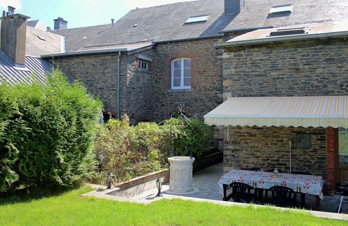 Herbeumont Villa | Welcoming Mansion with Sauna in Herbeumont