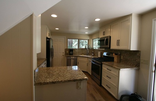 Fawnskin House | Welcoming Mountain Home in the Quiet area of Fawnskin