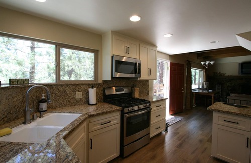 Fawnskin House | Welcoming Mountain Home in the Quiet area of Fawnskin