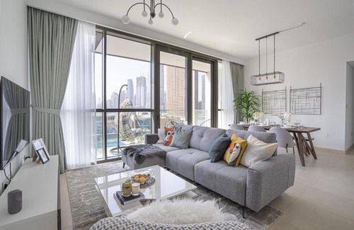 Bur Dubai Apartment | WelHome - Bright Apt in Downtown with Spectacular Views
