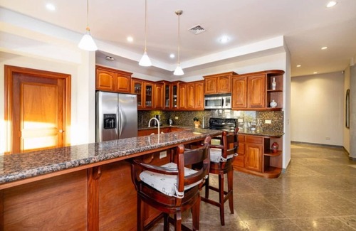 Panama Beach Condo | Well appointed 3 bedroom Condo with Expansive Ocean Views