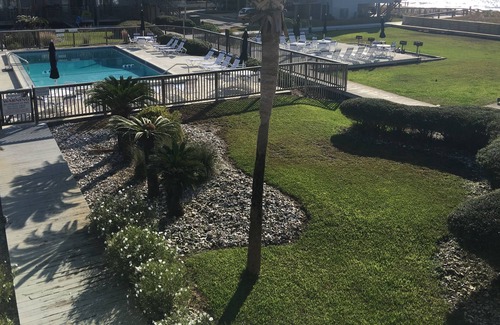 East End House | Well appointed 300 Ocean Mile town home... great amenities, beach-side locale!!