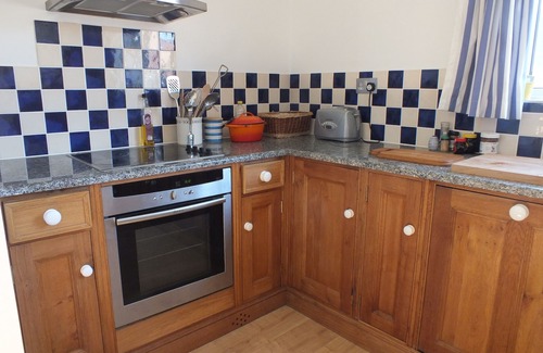 Middleton-on-Sea House | Well Situated Coastal House In Quiet Lane - Sleeps 8