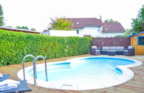 Markdorf Apartment | Wellness & Fun am Bodensee - mit Pool, Kino, Tischkicker und Terrasse