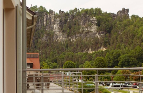 Niederrathen Apartment | Wellness suite, 2 bedrooms, balcony, sauna - elbresort