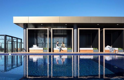 Wentworth Point Apartment | Wentworth Point Comfy Flat with view