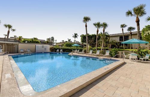 Holmes Beach Apartment | West Bay Point 12