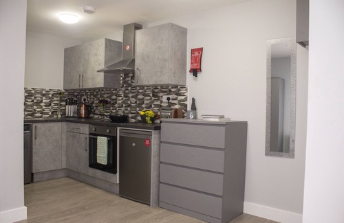West Bromwich Apartment | West Bromwich Studio, Sleeps 2 near Birmingham
