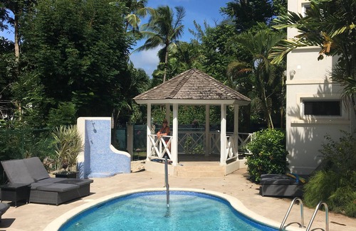 Mullins House | West Coast Paradise - Less than 3 min walk to Gibbes Beach!