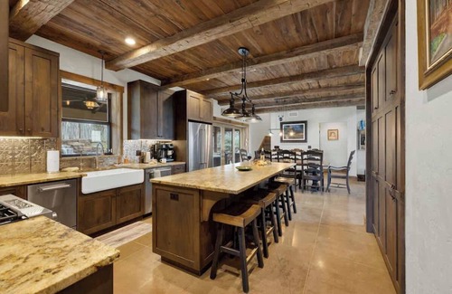 Fredericksburg House | West End Lodge Resort Style Pool!