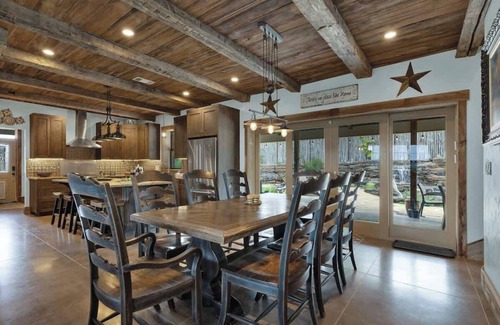 Fredericksburg House | West End Lodge Resort Style Pool!