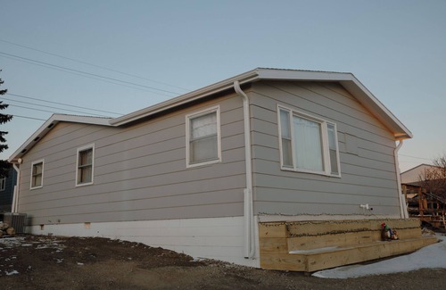 Mobridge House | West Lodge at East Side Motel
