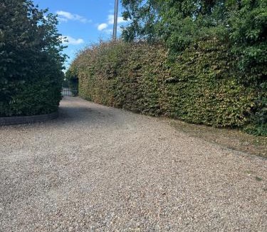 Earlswood House | West Lodge