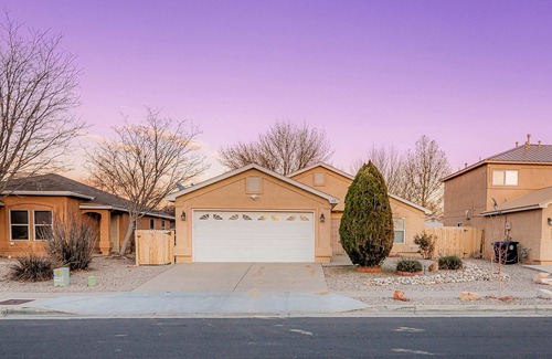 Westside House | West Mesa Hideaway | 3 Bed, 2 Bath