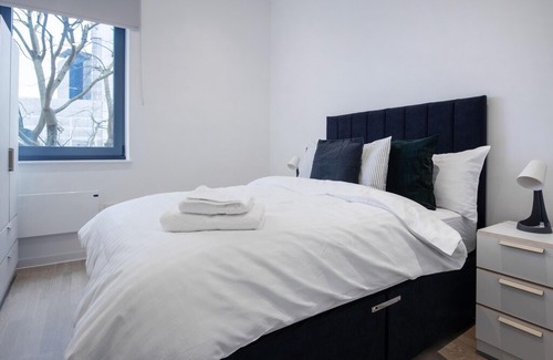Syon Apartment | West Plaza in Brentford - Standard 1 bed