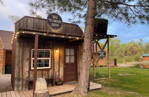 Rigby Apartment | West Yellowstone Station At Mountain River Ranch