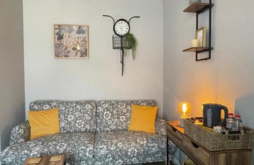 Brecon House | Westend Holiday Room 4 Brecon