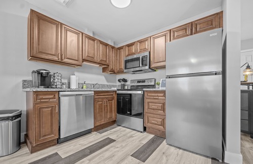 St. Charles Apartment | Western-Themed 2-Bedroom Hideout for Outlaws 204-2