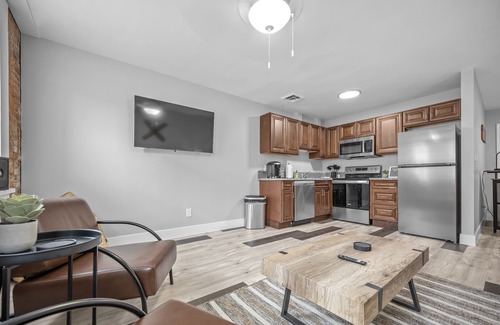 St. Charles Apartment | Western-Themed 2-Bedroom Hideout for Outlaws 204-2