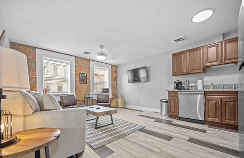 St. Charles Apartment | Western-Themed 2-Bedroom Hideout for Outlaws 204-2