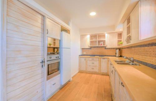 Old City Apartment | Western Wall View - Lev Simcha