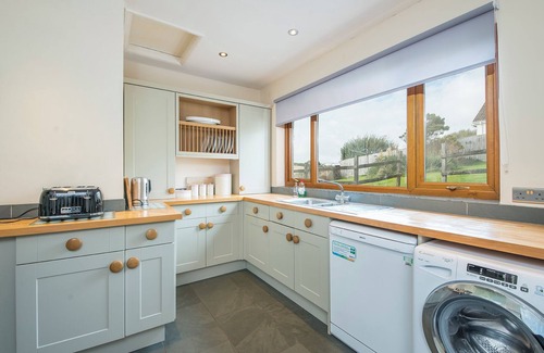 Lydstep Cottage | Westhills, Holiday Cottage Lydstep, Sleeps 7, 3 bedrooms, bathrooms