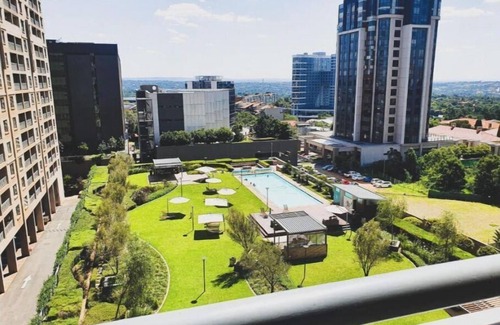 Sandown Apartment | Westpoint Sandton MJ apartment