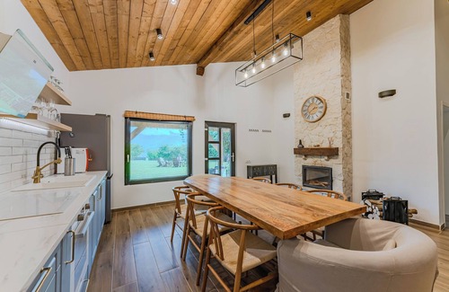 Moieciu Villa | Westwand Villas - Casa de Vacanta cu 5 Dormitoare - Gratar/Terasa/Gradina