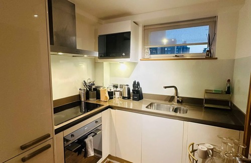 Chelsea Riverside Apartment | Westwood House