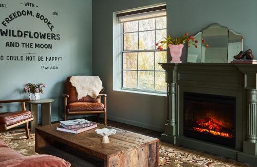 Bright Apartment | Westwood Lodge