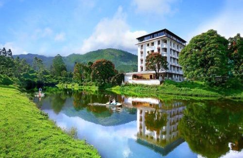 Moolakadai Hotel | Westwood Riverside