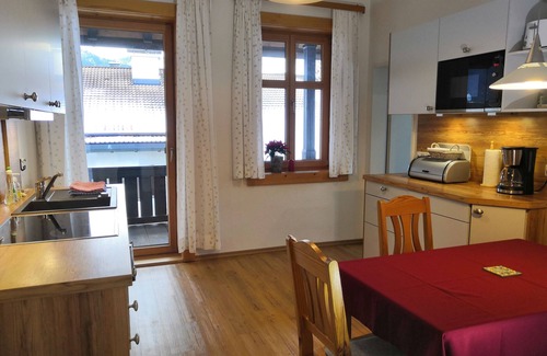 Garmisch-Partenkirchen Condo | Wetterstein - Comfortable apartment with 2 balconies and a wonderful mountain view