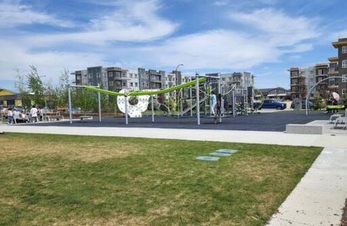 Northwest Calgary Apartment | Wezi Taylor Oasis- 3 bedroom home