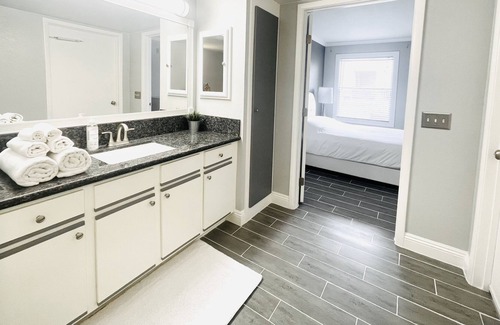 Silverado Ranch Condo | WFH in a Modern Condo in Central Vegas / Henderson