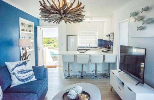 Westcliff Apartment | Whale Rock 40