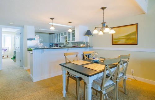 Lincoln City House | Whale watching from oceanfront home