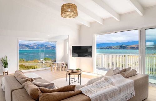 South Bay House | Whale, whale, whale, look what we have here - South Bay, Kaikoura