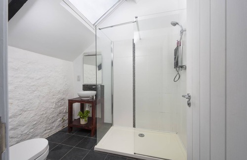 St Just House | Wheal Drea, B&B - a hotel room that sleeps 2 guests in 1 bedroom