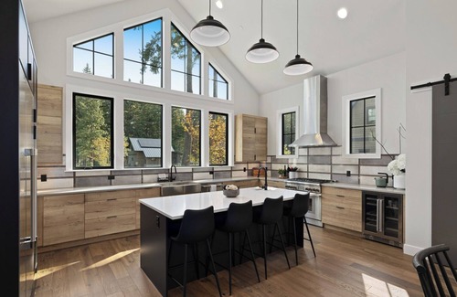 Roslyn House | Where Family & Friends Connect — Outdoor Living, Year-Round