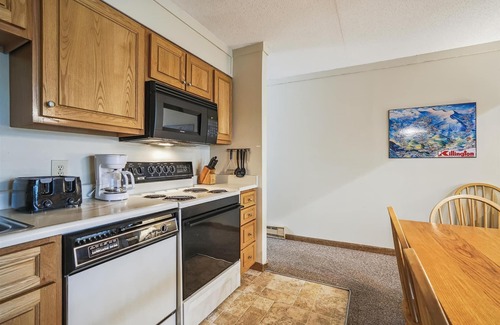Central Vermont- Killington Condo | Whiffletree E8: 3-Bedroom Condo with Ski Access, Shuttle, and Fireplace