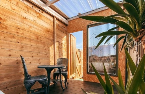 Mabe Cabin | Whimsical Wagon with Huge Outdoor Bathtub