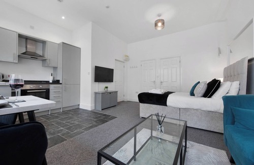 Pontrilas Apartment | WhiskAwayStays No. 58 Studio No. 2