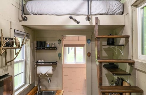 Sylva House | "Whisper Woods" Resort | cozy, has sauna, near BRP