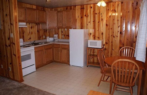 Pinetop-Lakeside Cabin | Whispering Pines - Cabin 33 (Spa Tub)