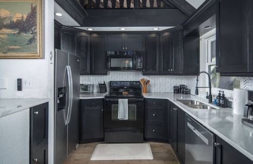 Charter Hills Cabin | Whispering Woods