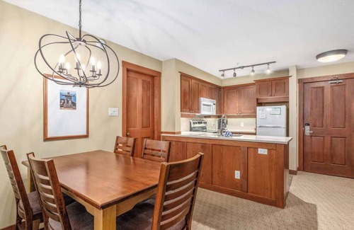 Blackcomb Condo | Whistler - Horstman House - 2 Bedroom #403